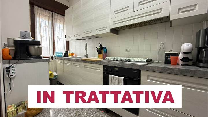 APPARTAMENTO DI GRANDI DIMENSIONI IN BIFAMILIARE