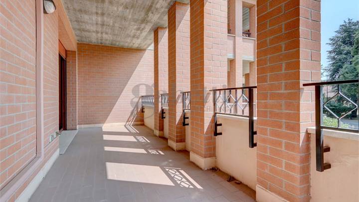CONDOMINIO ACQUARIO, ELEGANTE SOLUZIONE SU 2 PIANI